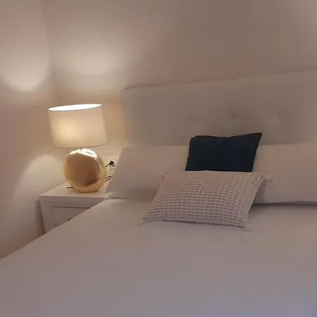 Apartamento- Atico En Mijas Costa , Con Piscina.